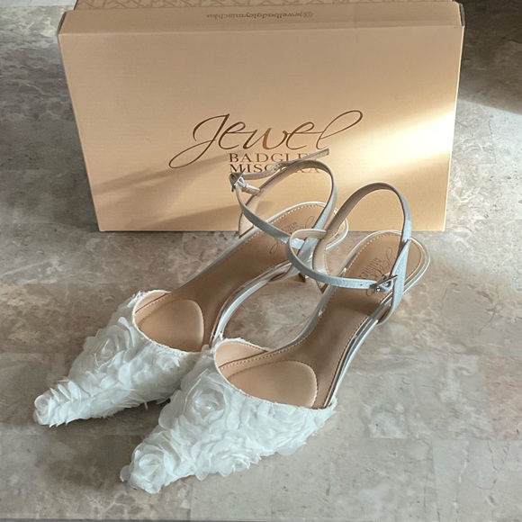 BADGLEY MISCHKA Bridal  Shoes Size 9 - Picture 3 of 4